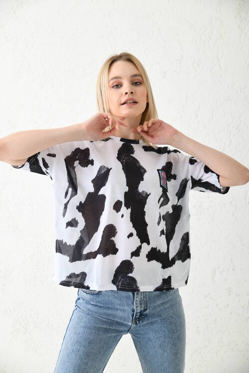 Beyaz Baskı Detaylı Örme T-Shirt