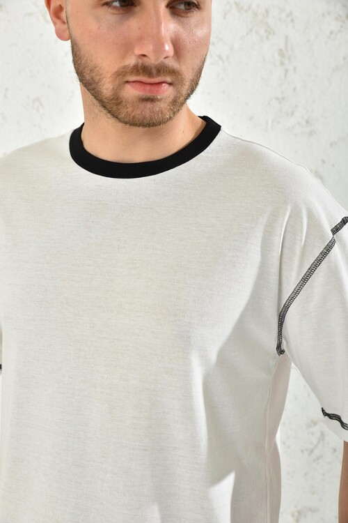 Beyaz Kısa Kollu Renkli Yaka T-Shirt