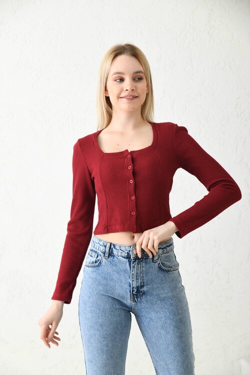 Bordo Düğme Detaylı Örme Crop Bluz