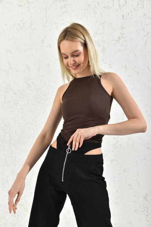 Kahverengi Halter Yaka Çıtçıtlı Body