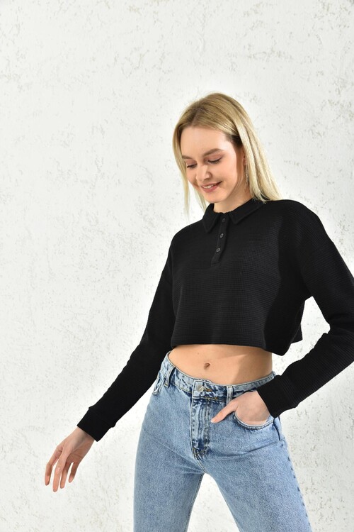 Siyah Polo Yaka Crop Bluz