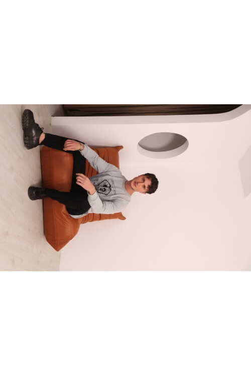 Açık Gri Önü Bisiklet Yaka Kalp Simgeleyen İskelet Baskılı Sacin Rose Uzun Kol T-shirt