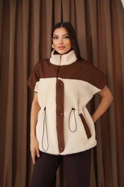Kadın Ekru Polar ve Kahve Garnili Fermuar ve Cep Detaylı Şişme Mont