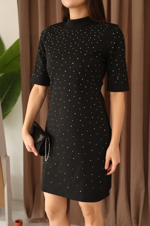 Kadın İnterlok Taş İşlemeli Diz Üstü Dik Yaka Elbise