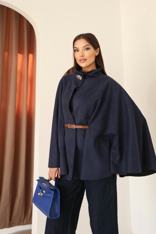 Kadın Lacivert Süet Kemer ve Yakası Düğme Detaylı Yarasa Kol Görünümlü Panço