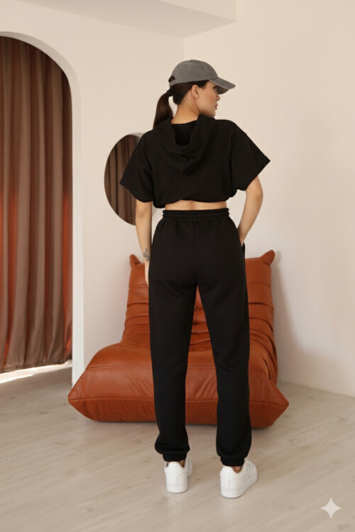 Kadın Siyah Relaxed Kalıp Paça ve Bel Lastik Detaylı Eşofman Altı