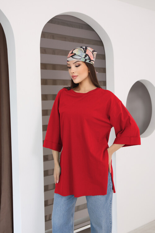 Moviment Kadın Standart Beden Duble Kol Yandan Yırtmaçlı Kırmızı T-shirt