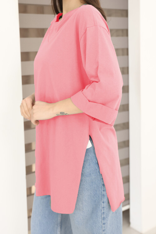 Moviment Kadın Standart Beden Duble Kol Yandan Yırtmaçlı Pembe T-shirt