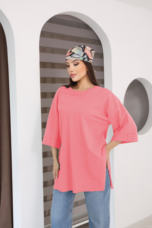 Moviment Kadın Standart Beden Duble Kol Yandan Yırtmaçlı Pembe T-shirt