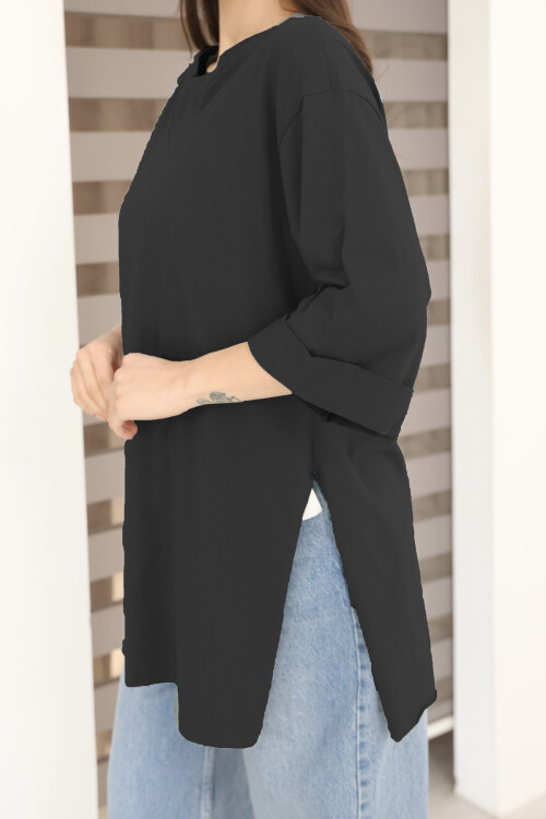 Moviment Kadın Standart Beden Duble Kol Yandan Yırtmaçlı Siyah T-shirt
