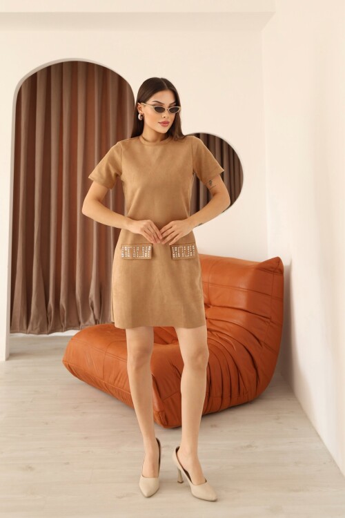 Vizon Süet Bisiklet Yaka Cepleri Taş İşlemeli Diz Üstü Kadın Elbise