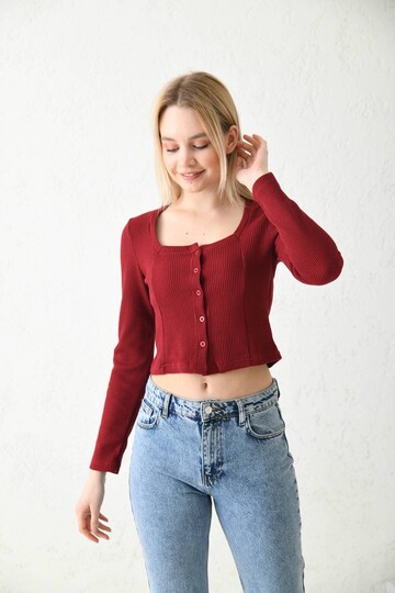 Bordo Düğme Detaylı Örme Crop Bluz