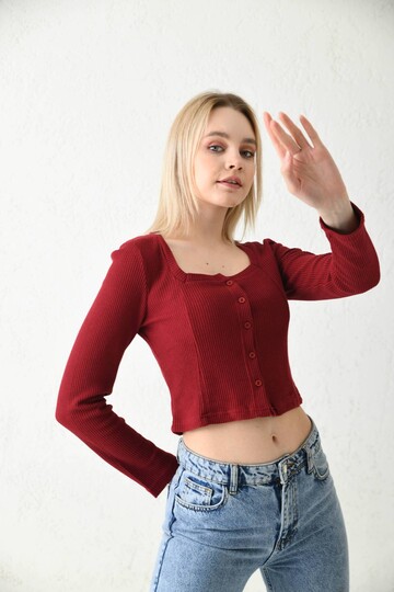 Bordo Düğme Detaylı Örme Crop Bluz
