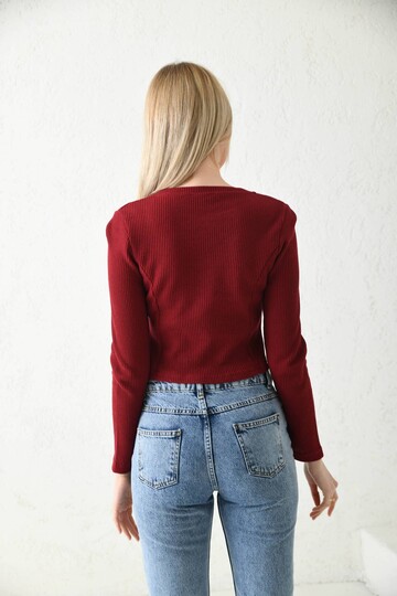 Bordo Düğme Detaylı Örme Crop Bluz