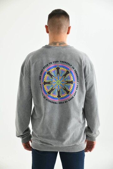 Erkek Gri Asit Yıkama Sırt Baskı Detaylı Sweatshirt