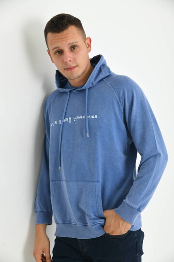 Erkek Mavi  Kapüşonlu Sırt Baskı Detaylı Yıkamalı Sweatshirt