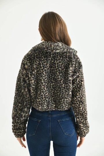 Kahverengi Leopar Desen Crop Peluş Mont