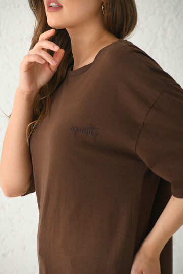 Kahverengi Oversize Nakış Detaylı T-Shirt 