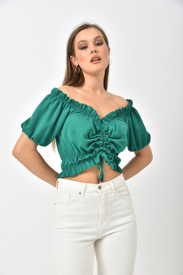 Yeşil Önü Büzgülü Lastik Detaylı Crop Bluz