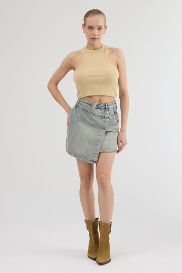 Buz Mavisi Yıkamalı Asimetrik Düğmeli ve Cep Detaylı Kot Şort Etek