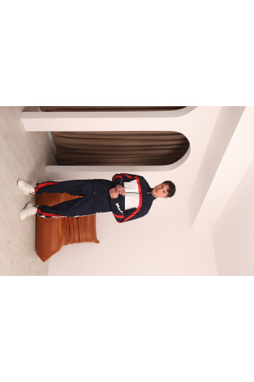 Erkek Lacivert Özel Seri Kırmızı ve Beyaz Şerit Detaylı Eşofman Takımı