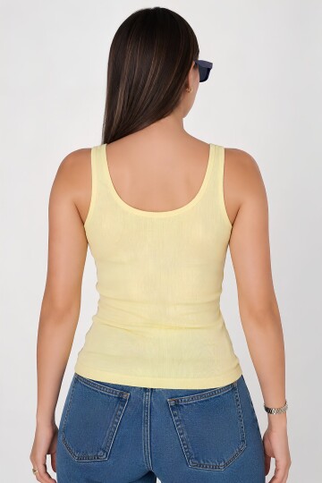 Sarı Fitted Havuz Yaka Atlet | Kalın Askılı Fitilli Kaşkorse Örme Kumaş | %98 Pamuk %2 Elastan Esnek Vücuda Oturan Basic Atlet