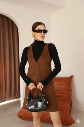 Kahverengi Süet V Yaka Diz Üstü Panel Detaylı Kadın Elbise