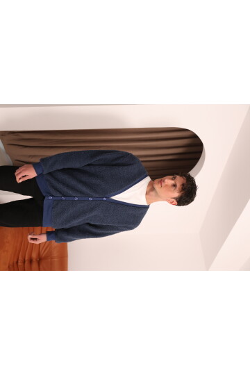 Lacivert V Yaka Düğmeli Peluş Hırka