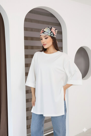 Moviment Kadın Standart Beden Duble Kol Yandan Yırtmaçlı Beyaz T-shirt