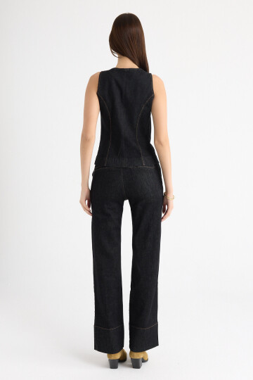 Siyah Yıkamalı Ön ve Paça Dikiş Detaylı Likralı Pantolon ve Kolsuz Düğme Detaylı Blazer Ceket Takım