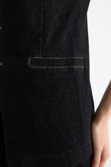 Siyah Yıkamalı Pile Detaylı Mini Etek ve Kolsuz  Düğme Detaylı Blazer Yelek/Ceket İkiliTakım