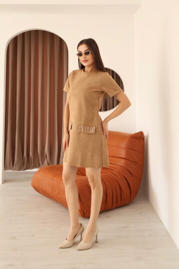 Vizon Süet Bisiklet Yaka Cepleri Taş İşlemeli Diz Üstü Kadın Elbise